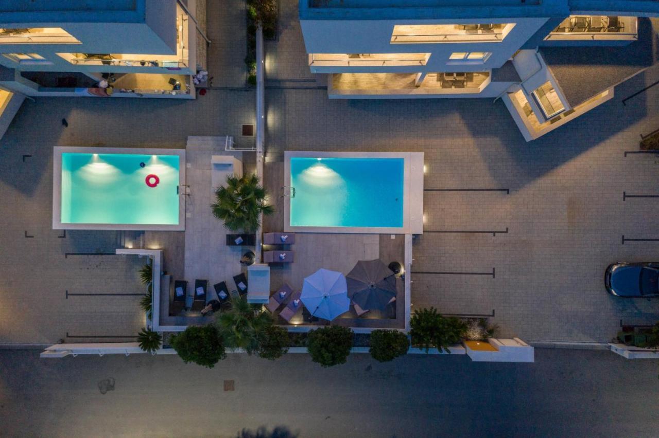 Apartments & Rooms Danivan Pool Villas B Новаля Екстериор снимка