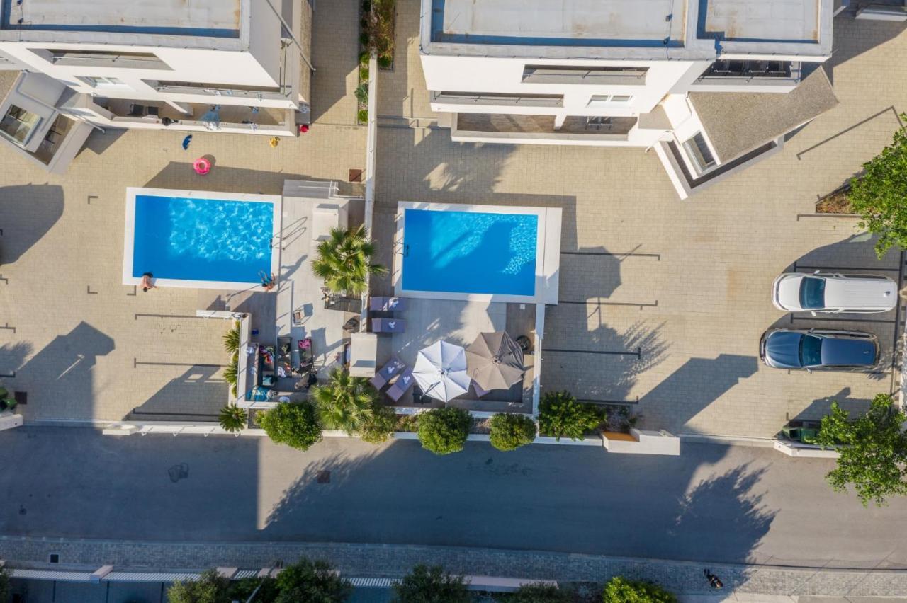 Apartments & Rooms Danivan Pool Villas B Новаля Екстериор снимка