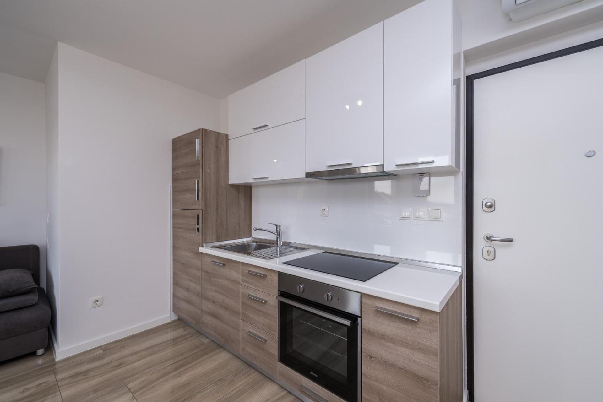Apartments & Rooms Danivan Pool Villas B Новаля Стая снимка