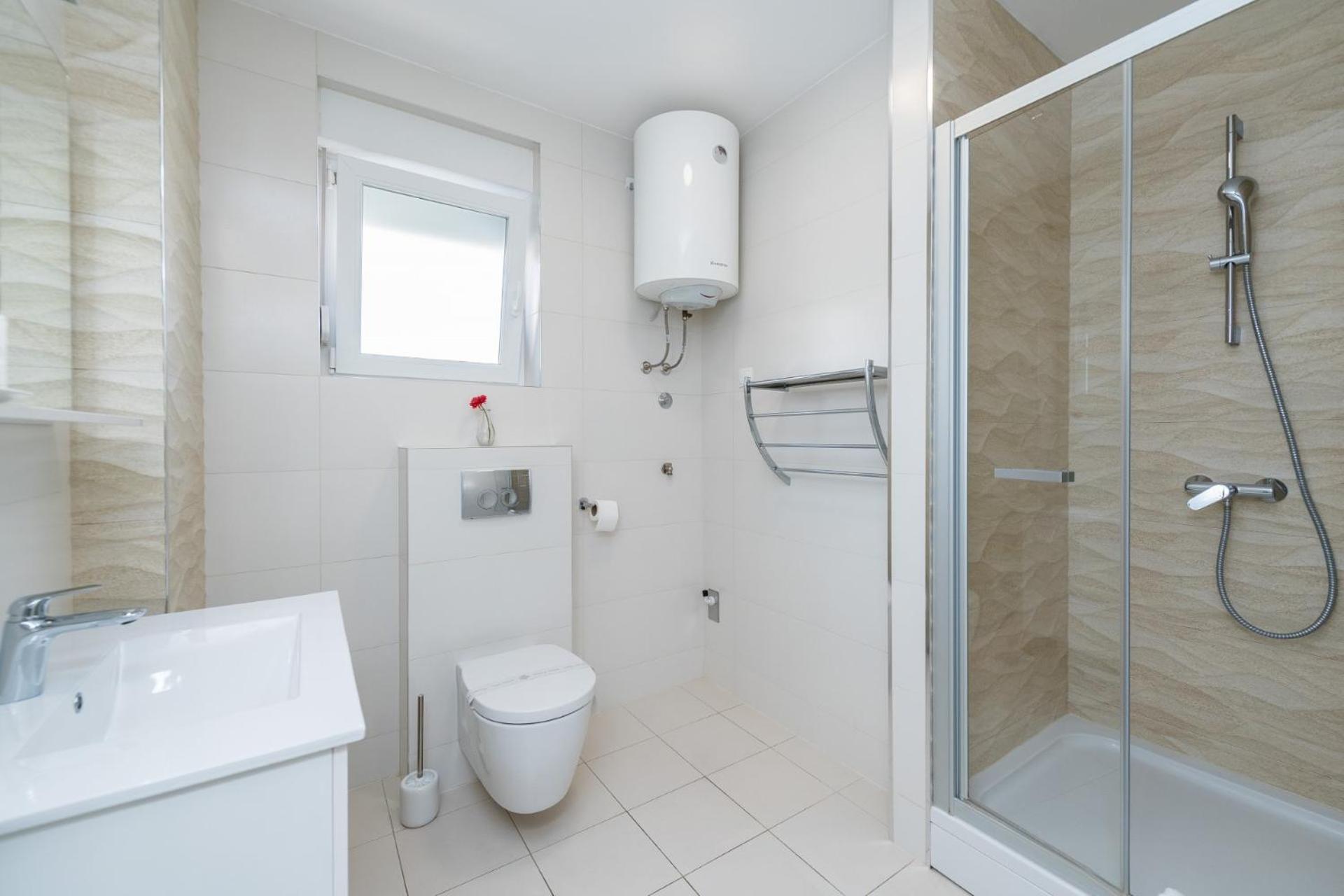 Apartments & Rooms Danivan Pool Villas B Новаля Стая снимка