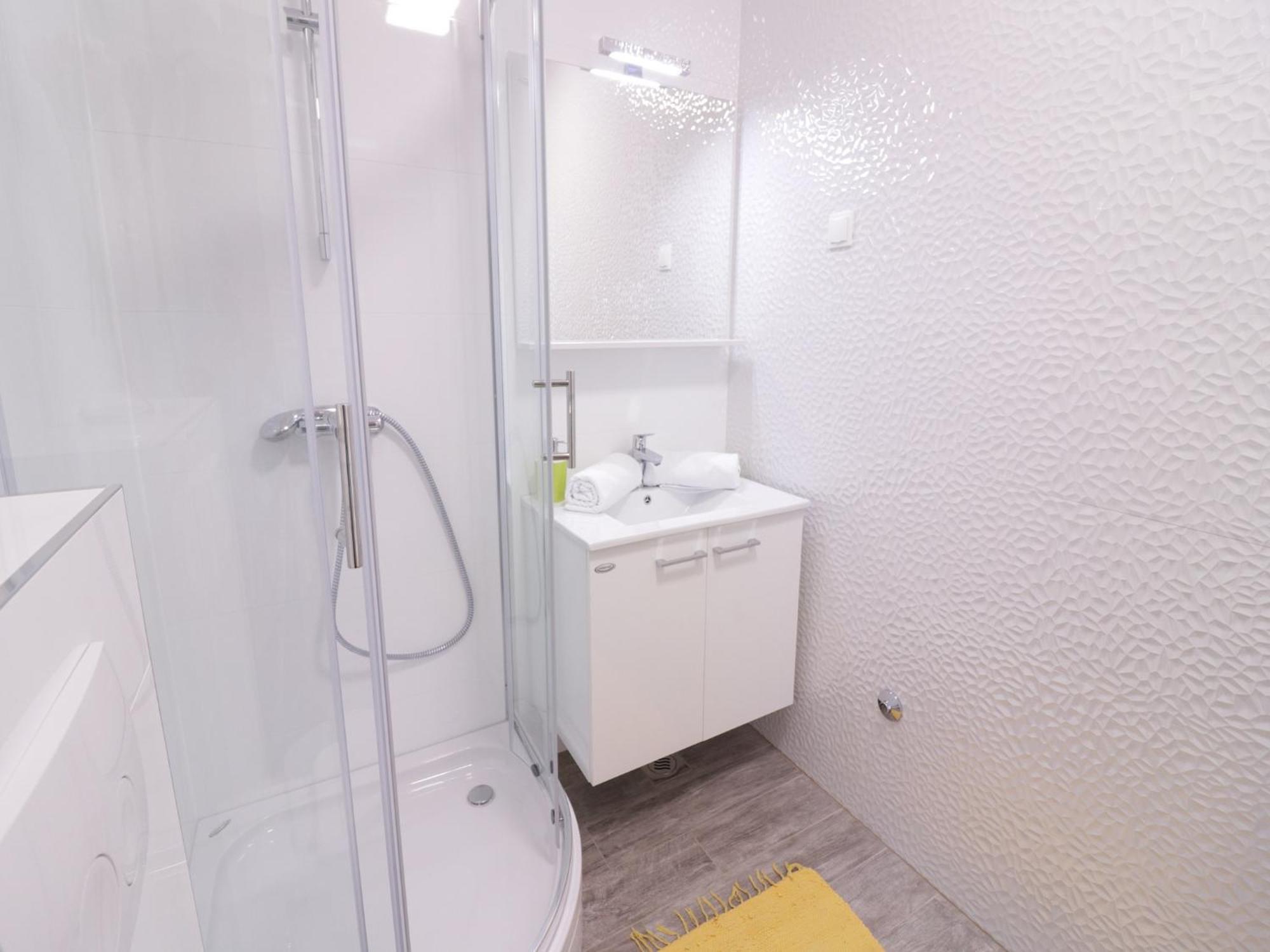 Apartments & Rooms Danivan Pool Villas B Новаля Стая снимка